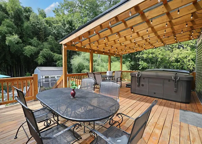 Bungalow Dream, Water & Electric Are Back-Fire Pit & Fenced